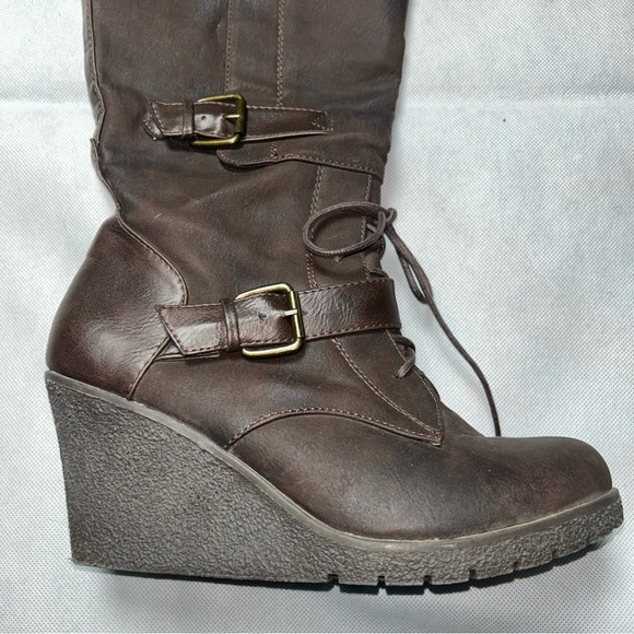 Rampage Y2K style dark brown Ella wedge buckle tall boots size 9 - Picture 7 of 9